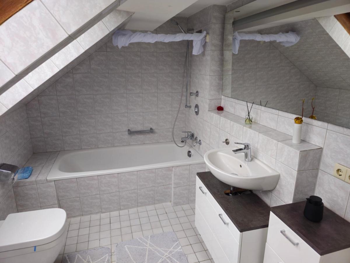 Sauna - Massage -Bodensee-Cinema Feeling- Home Sharing - Parking - Kueche Radolfzell am Bodensee Exterior photo